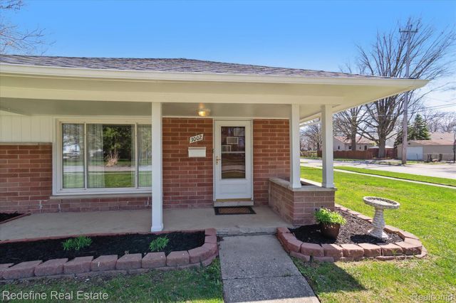 3002 Garden Avenue, Royal Oak, MI 48073