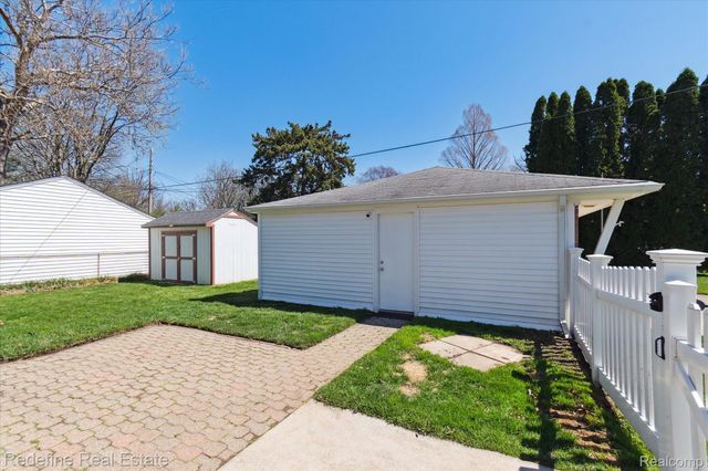 3002 Garden Avenue, Royal Oak, MI 48073
