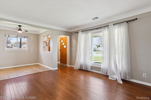 3002 Garden Avenue, Royal Oak, MI 48073