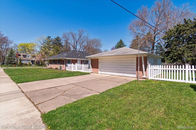 3002 Garden Avenue, Royal Oak, MI 48073
