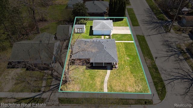 3002 Garden Avenue, Royal Oak, MI 48073