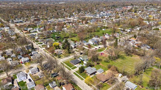3002 Garden Avenue, Royal Oak, MI 48073