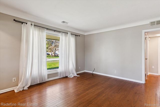 3002 Garden Avenue, Royal Oak, MI 48073