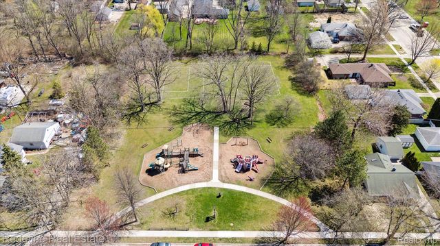 3002 Garden Avenue, Royal Oak, MI 48073