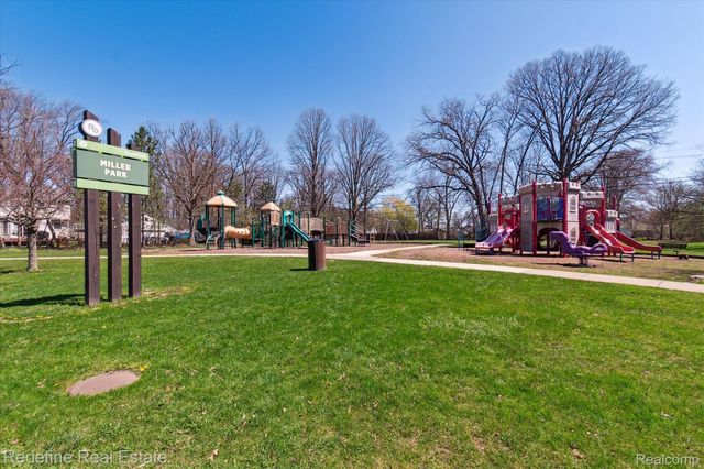 3002 Garden Avenue, Royal Oak, MI 48073