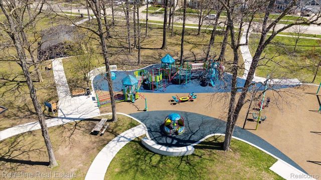3002 Garden Avenue, Royal Oak, MI 48073