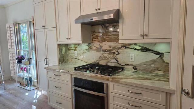 500 CYPRESS POINTE, Woodstock, GA 30189