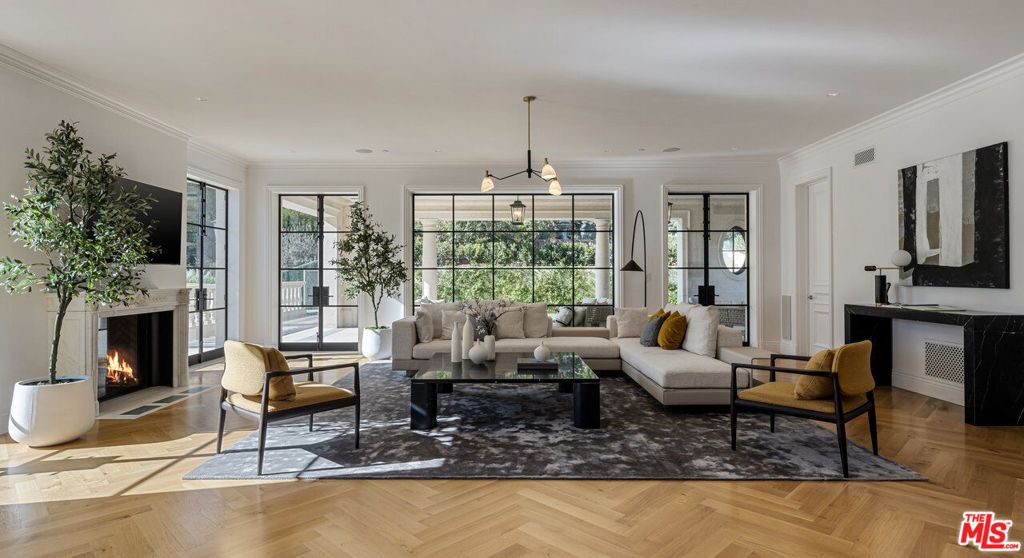 property-img