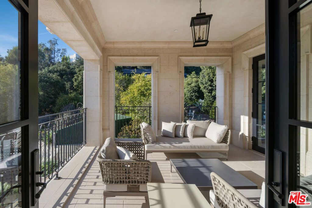 property-img