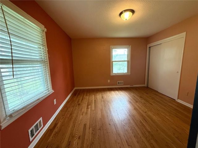 7413 Hedges Avenue, Raytown, MO 64133