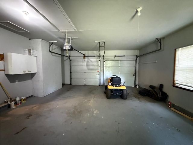 7413 Hedges Avenue, Raytown, MO 64133