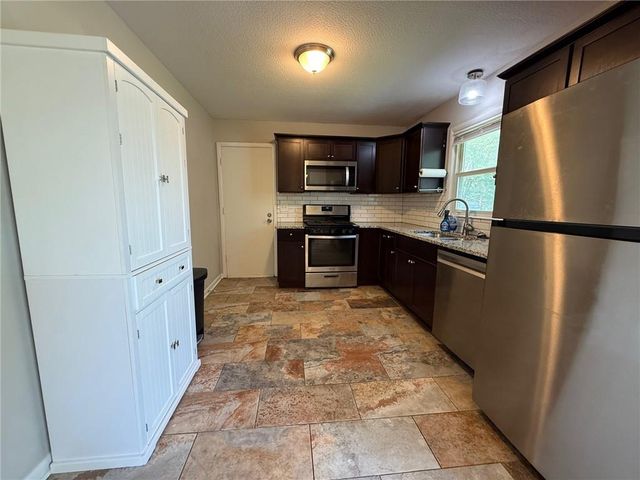 7413 Hedges Avenue, Raytown, MO 64133