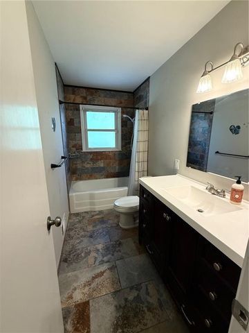7413 Hedges Avenue, Raytown, MO 64133