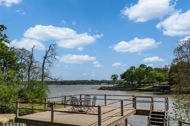 316 Oak Lane, Tool, TX 75143