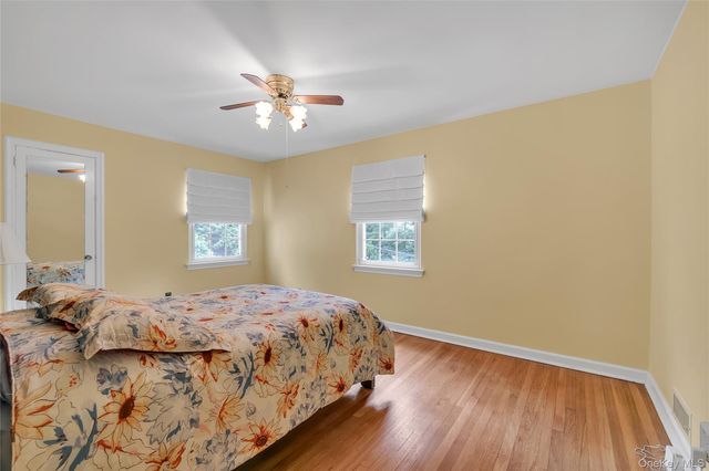 34 Soundview Crest, Manhasset, NY 11030