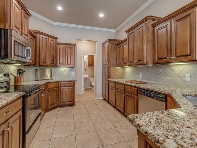 301 E Mobile Terrace, Mustang, OK 73064