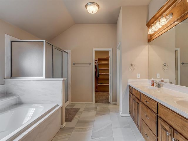 301 E Mobile Terrace, Mustang, OK 73064