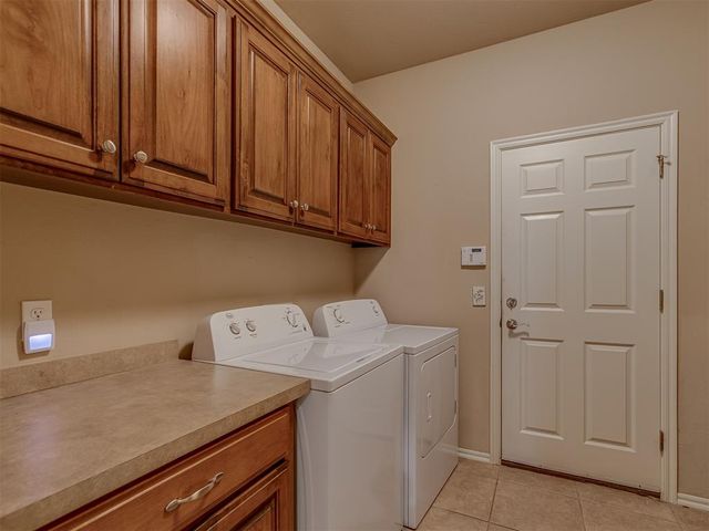 301 E Mobile Terrace, Mustang, OK 73064