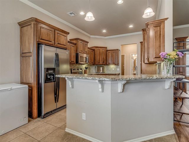 301 E Mobile Terrace, Mustang, OK 73064