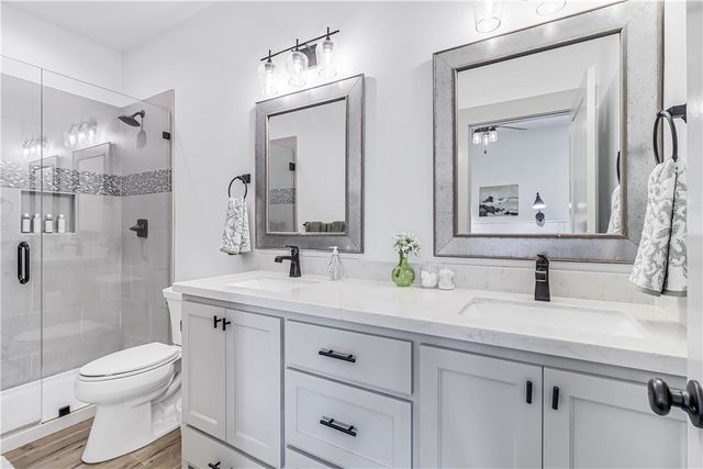 104 Lands End St, Rockport, TX 78382