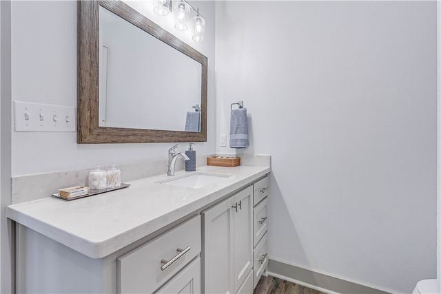 104 Lands End St, Rockport, TX 78382