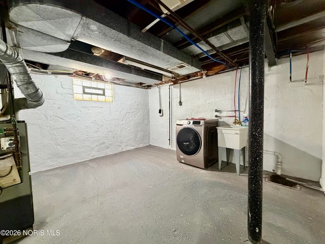 3527 Hazelhurst Avenue, Toledo, OH 43612