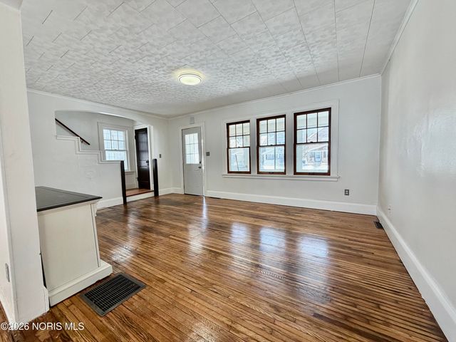 3527 Hazelhurst Avenue, Toledo, OH 43612