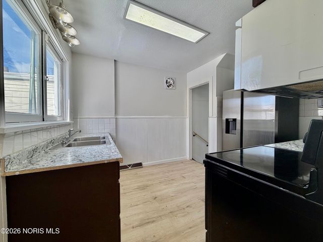 3527 Hazelhurst Avenue, Toledo, OH 43612