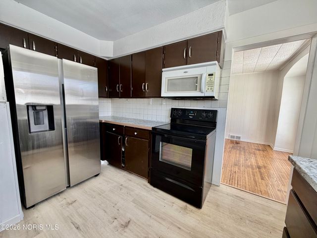 3527 Hazelhurst Avenue, Toledo, OH 43612