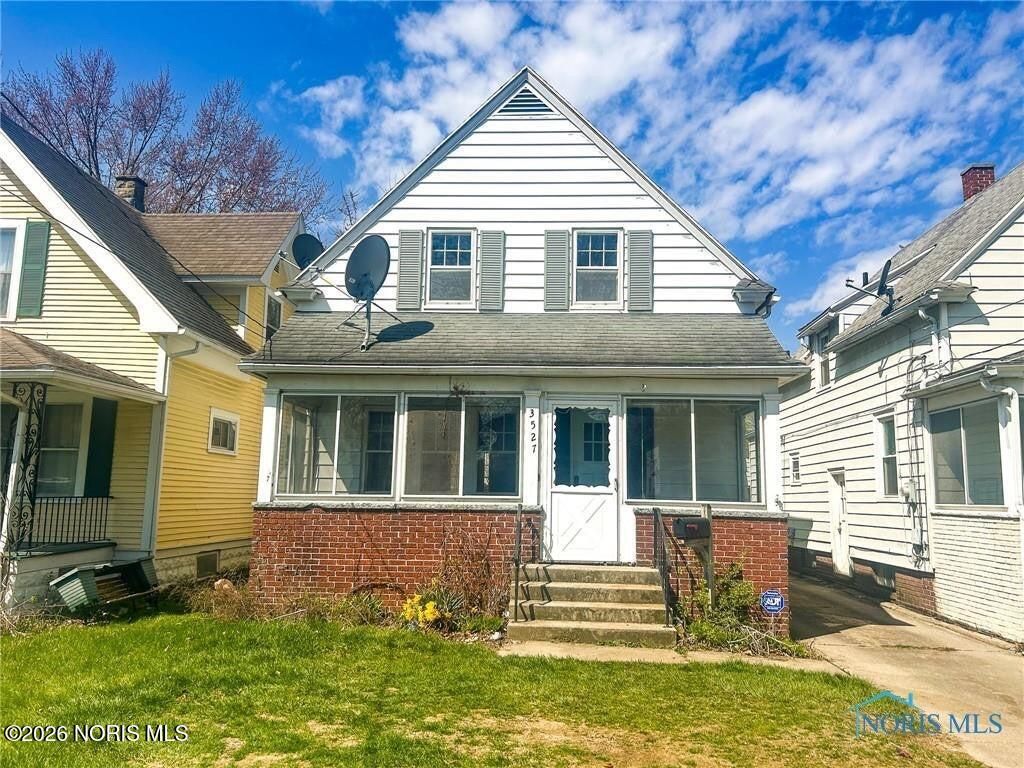 3527 Hazelhurst Avenue, Toledo, OH 43612