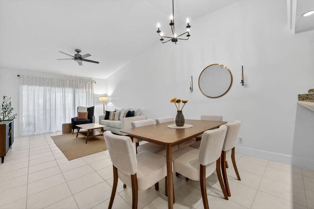 1701 Sabal Ridge Circle G, Palm Beach Gardens, FL 33418