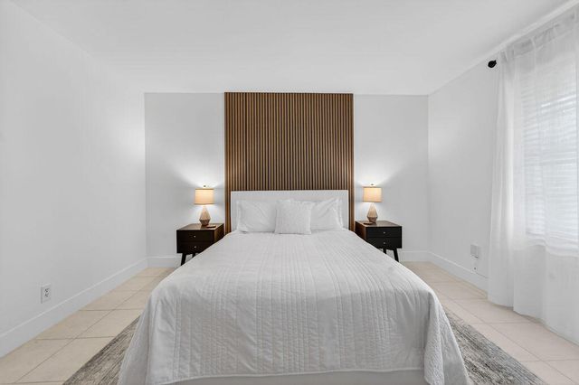 1701 Sabal Ridge Circle G, Palm Beach Gardens, FL 33418