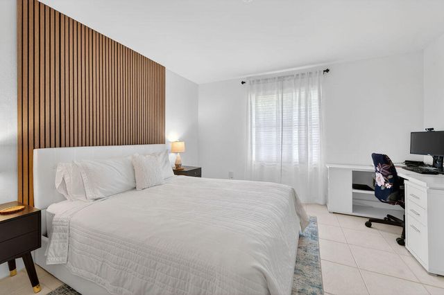 1701 Sabal Ridge Circle G, Palm Beach Gardens, FL 33418