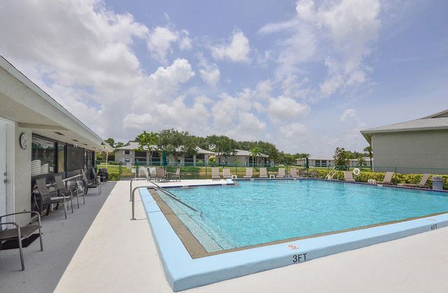 1701 Sabal Ridge Circle G, Palm Beach Gardens, FL 33418