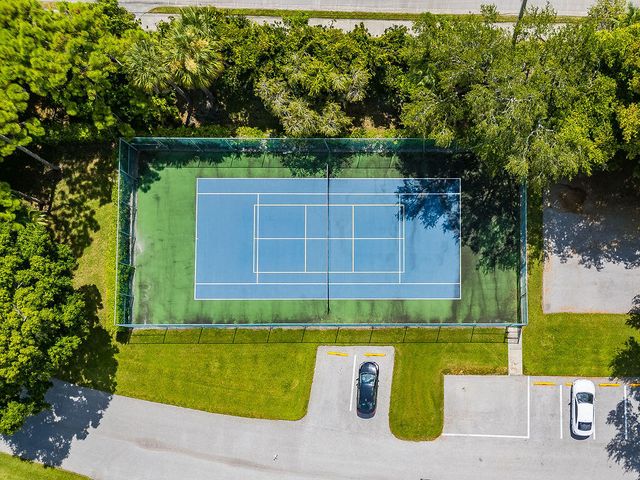 1701 Sabal Ridge Circle G, Palm Beach Gardens, FL 33418