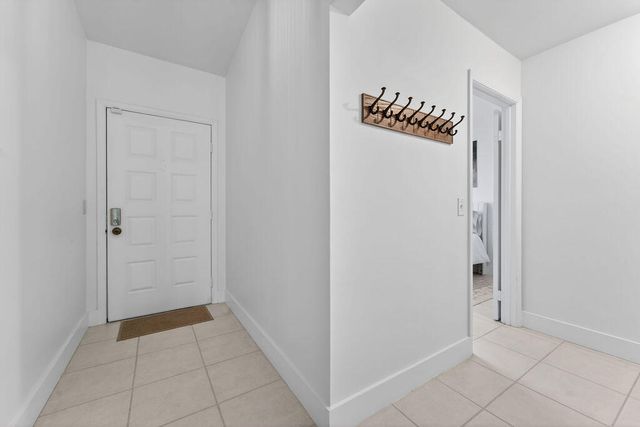 1701 Sabal Ridge Circle G, Palm Beach Gardens, FL 33418