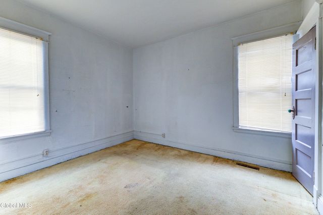 25 Steuben Street, Schenectady, NY 12307