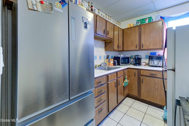 25 Steuben Street, Schenectady, NY 12307