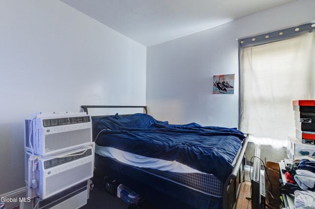 25 Steuben Street, Schenectady, NY 12307