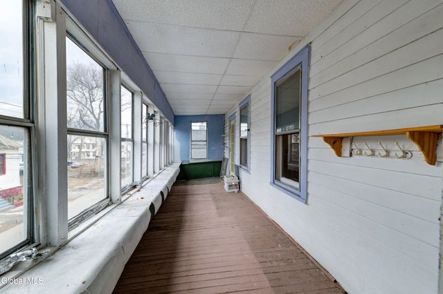 25 Steuben Street, Schenectady, NY 12307