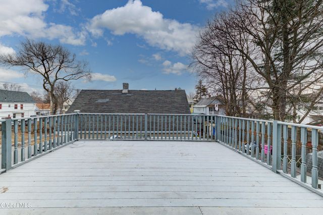 25 Steuben Street, Schenectady, NY 12307