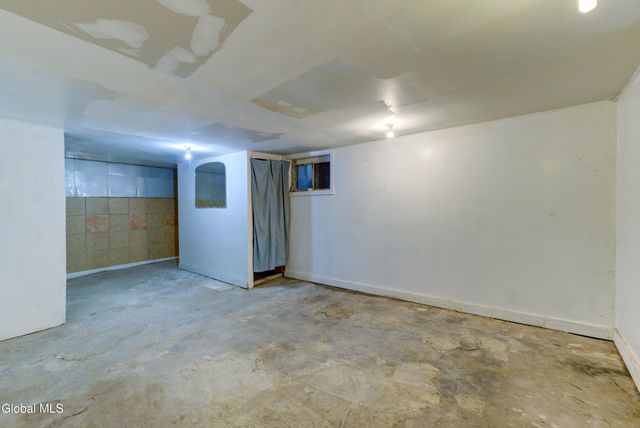 25 Steuben Street, Schenectady, NY 12307