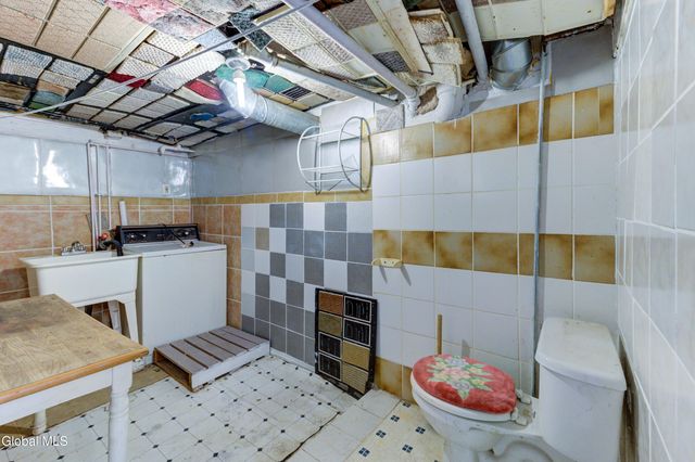 25 Steuben Street, Schenectady, NY 12307