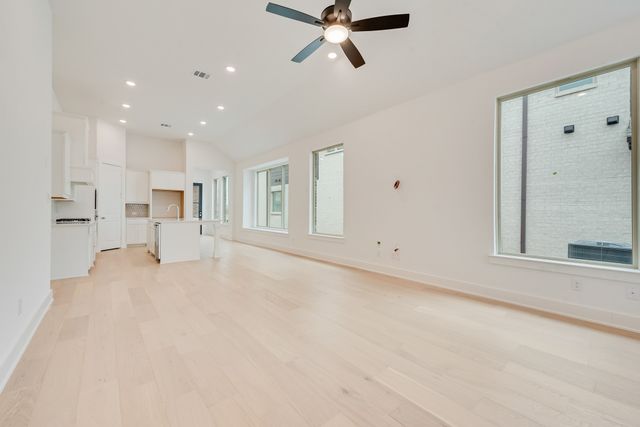619 Caprice Bluff, Fate, TX 75189