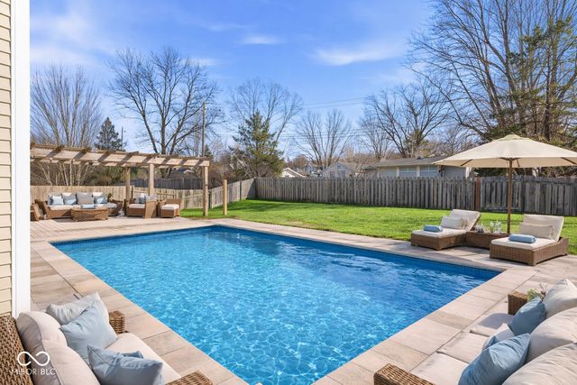 407 Sonhatsett Drive, Westfield, IN 46074