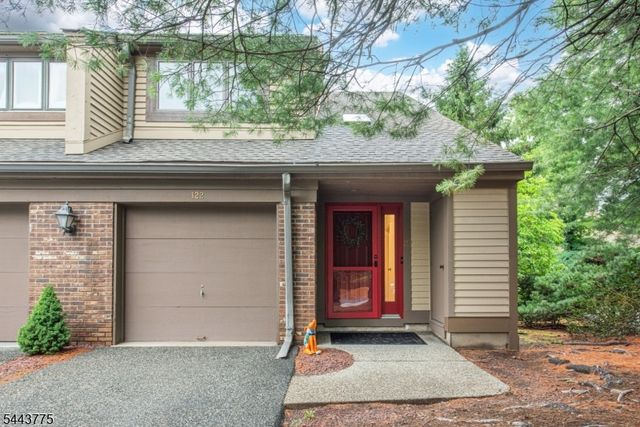 122 Macleish Ct, Mahwah Twp., NJ 07430