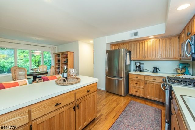 122 Macleish Ct, Mahwah Twp., NJ 07430