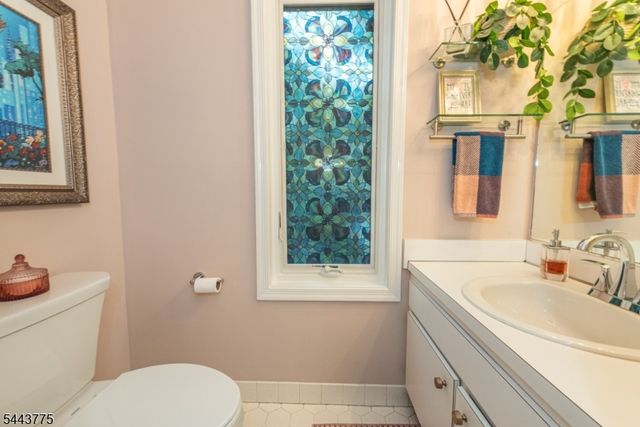 122 Macleish Ct, Mahwah Twp., NJ 07430