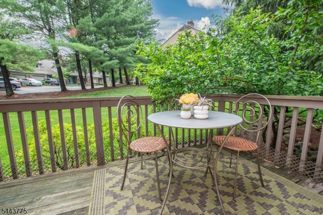 122 Macleish Ct, Mahwah Twp., NJ 07430