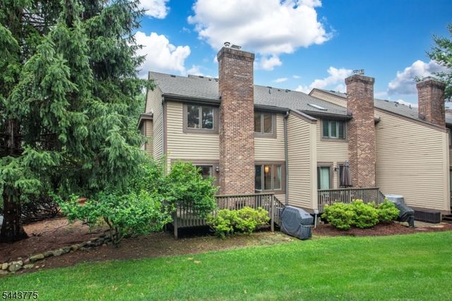 122 Macleish Ct, Mahwah Twp., NJ 07430